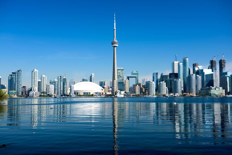 Horizonte de Toronto en verano